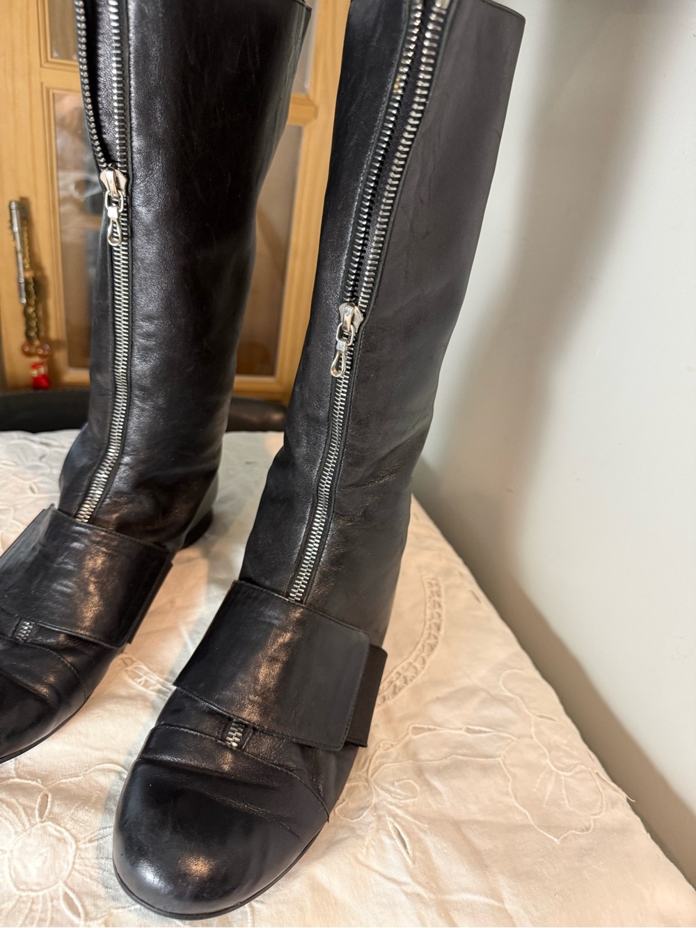 Women’s Black Italian Leather Leather Knee-High Zip Heeled Boots